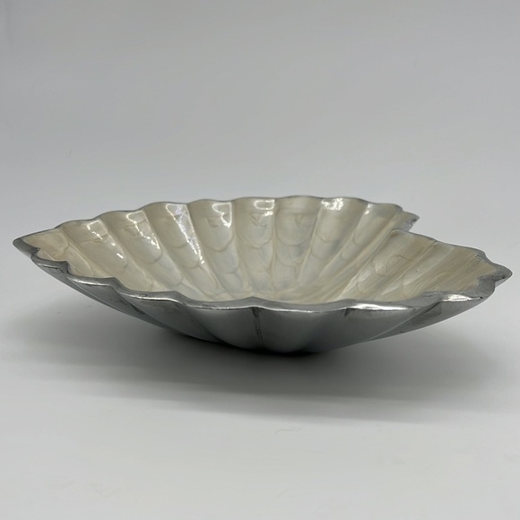 Julia Knight 10” Heart Dish - Picture 8 of 10